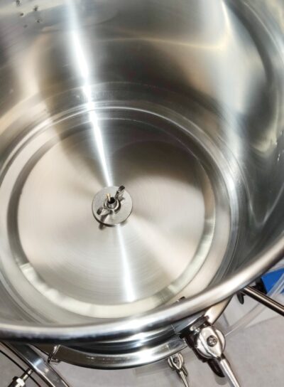Gravi-stil distiller inside top pot showing nut/bolt